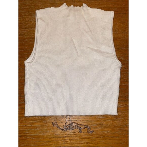Ribbed Mock Neck Sleeveless Crop Top With Chain Detail In Cream - Picture 4 of 4